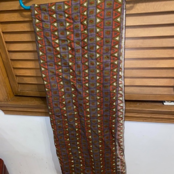 BALTHAZAR Scarf - Picture 1 of 10